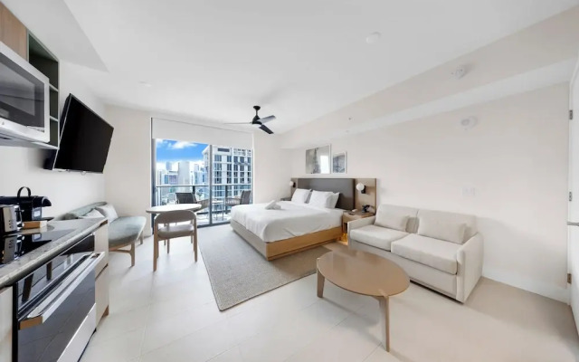 Modern Studio in Downtown Miami