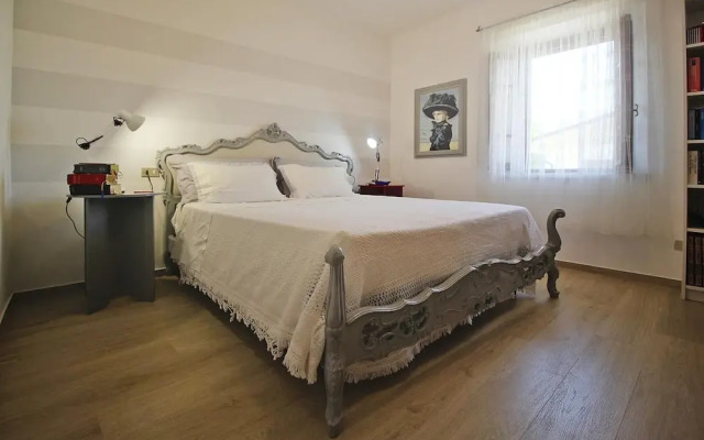Apartment Casa Paola With Pool in Camaiore