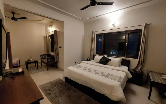 Alinda House Naukuchiatal by THE GHAUR