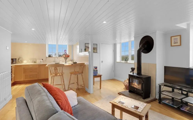 Hill House Hideaway - North East Escapes