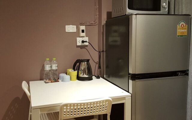 Bangkok Room by City Court Condo