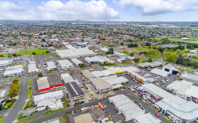 Central Manukau Escape