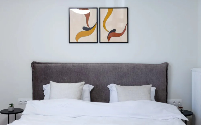 Modern 2-bedroom Apartment in Downtown Glyfada