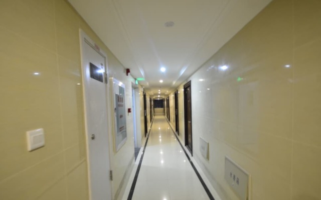 Nice Meeting You Aparthotel