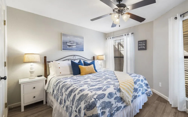 Lakefront Paradise at the Pointe