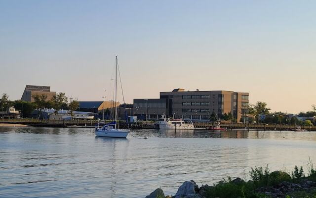 Bayviewinn Motel