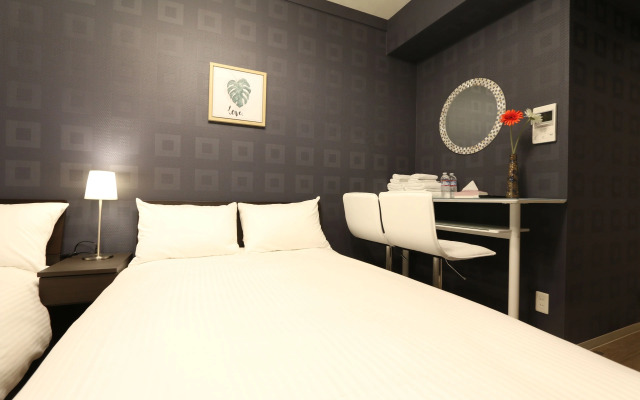 Elizabeth Garden Shinsaibashi