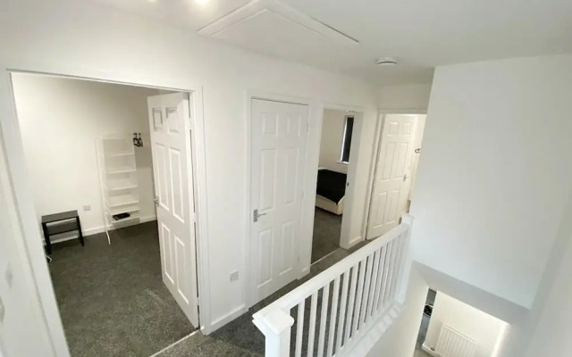 Remarkable 3-bed House in Sheffield