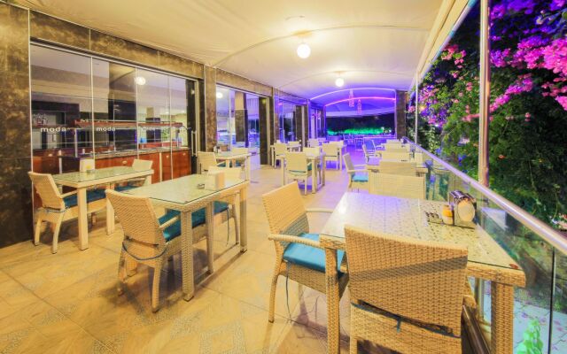 Moda Beach Hotel