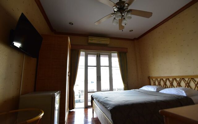 Sansabai House Hotel