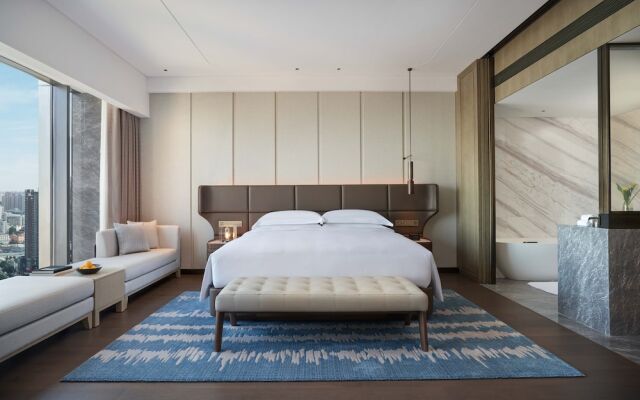 Intercontinental Zhengzhou by IHG