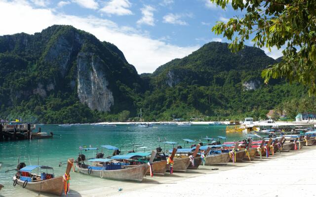 Phi Phi Harbour View Hotel