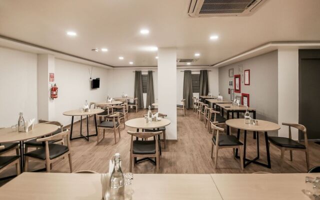 OYO Townhouse 098 Manyata Gate No 5