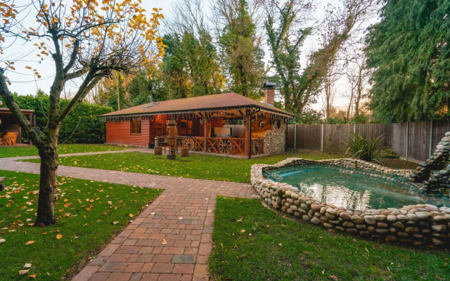 Brook Barn with Sauna & Hot Tub