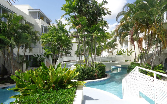 Savannah Beach Club Hotel