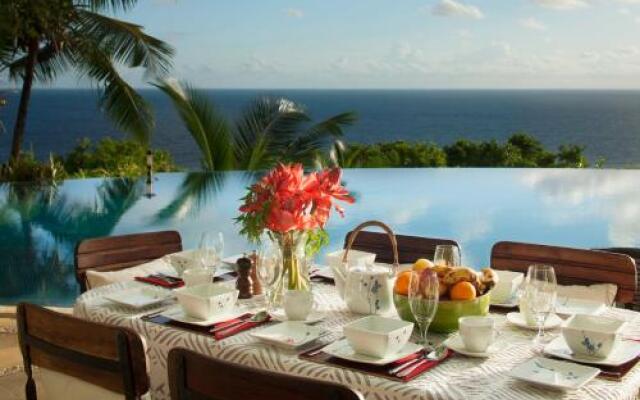 Residence on the Rocks