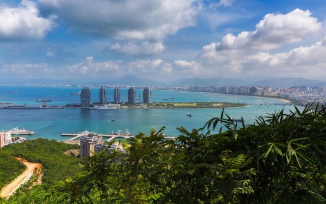 Sanya Golden Phoenix Sea View Hotel