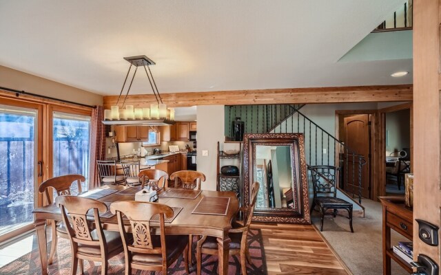 16 Riverbend 3 Bedroom Townhouse by RedAwning