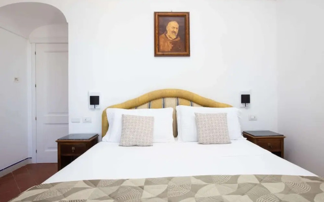 Elegant Sorrento Coast Villa with Pool and Tennis Court