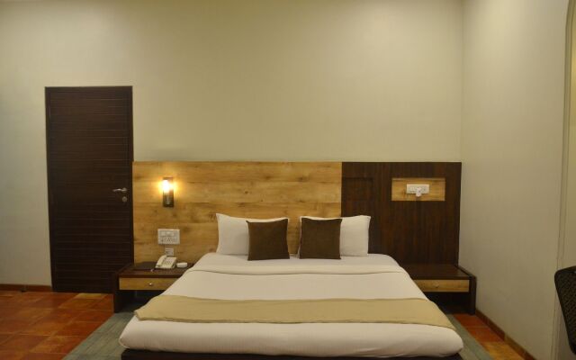 Zaras Resort
