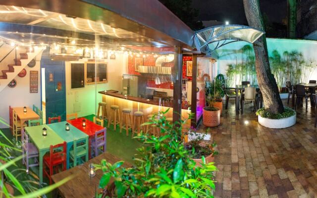 Granada Hostel