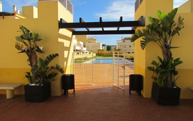 Espectacular Residencial con Piscina y Barbacoa