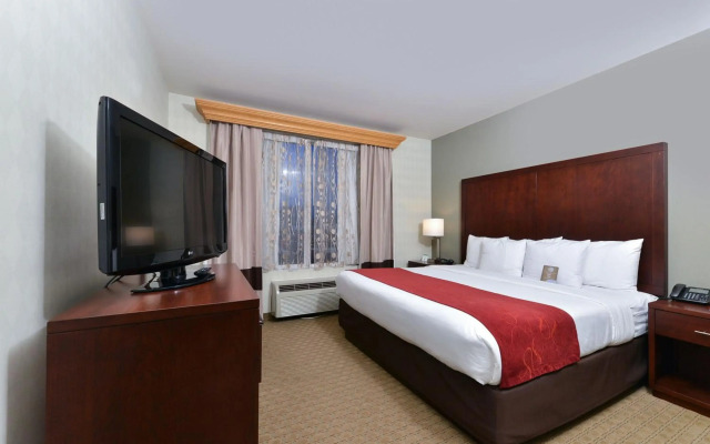 Comfort Suites Airport Tukwila Seattle