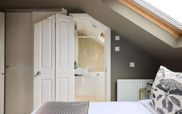 The Fulham Arms - Elegant 3bdr Flat With Terrace