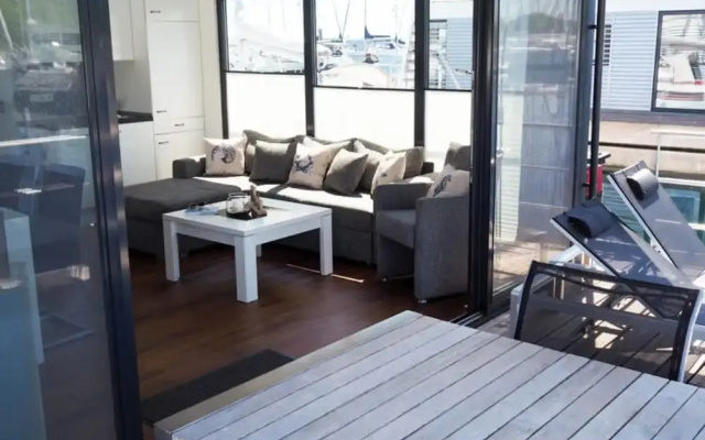 Hausboot in Boltenhagen