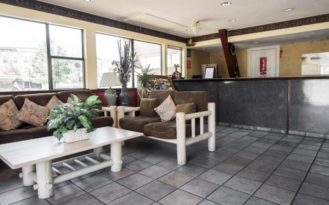 Super 8 by Wyndham Albuquerque Downtown