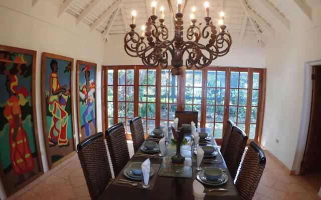 Tumac Villa, 4BR by Jamaican Treasures