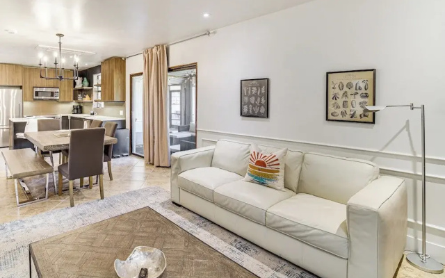 1 Block to Beach & Eats: Modern Indialantic Apt