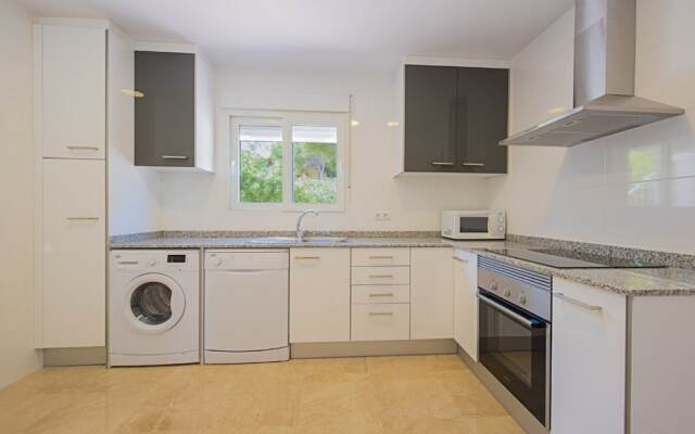 Villa - 7 Bedrooms with Pool - 104989