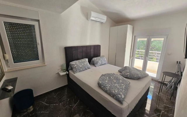 Spacious Villa With Outdoor Swimming Pool in Trogir