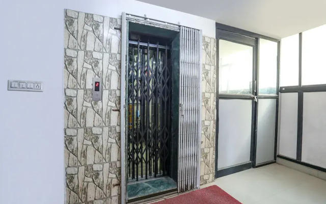 Fabhotel Raj Villa