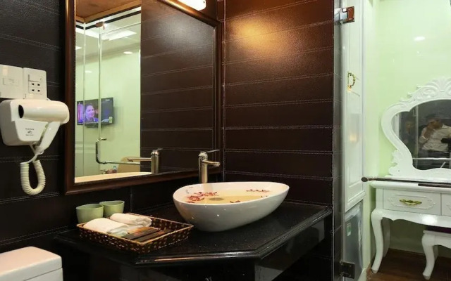 Kawasaki Noi Bai Airport Hotel