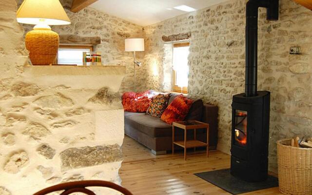 Lovely Stone House Withe Private Terrace, Le Pègue