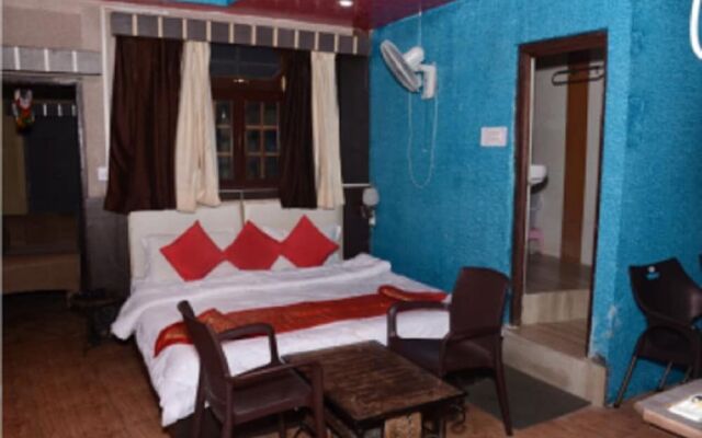 City Plaza Guest House and Restaurant