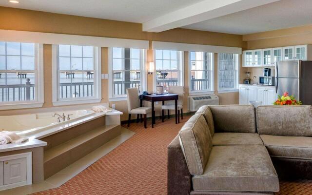 Comfort Suites Chincoteague Island Bayfront Resort