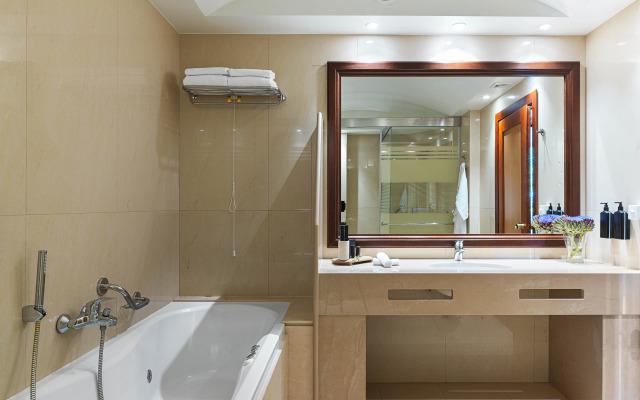 Seafos Luxury Resort & Spa