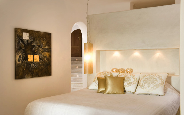 Gold Suites