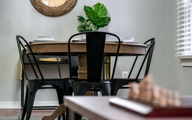 Stylish getaway of University District