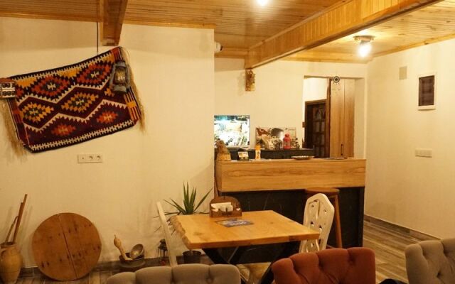 Tas Konak Butik Otel Bungalov