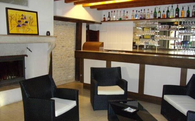 Hôtel-restaurant de l'Ecluse 79