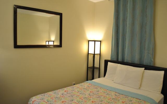 L 3 Downtown Newark Guesthouse