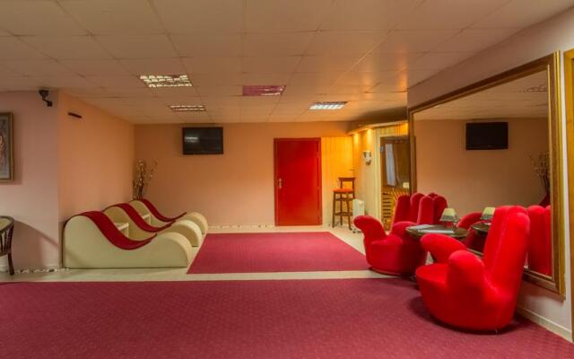 Elegant Lodge Hotel