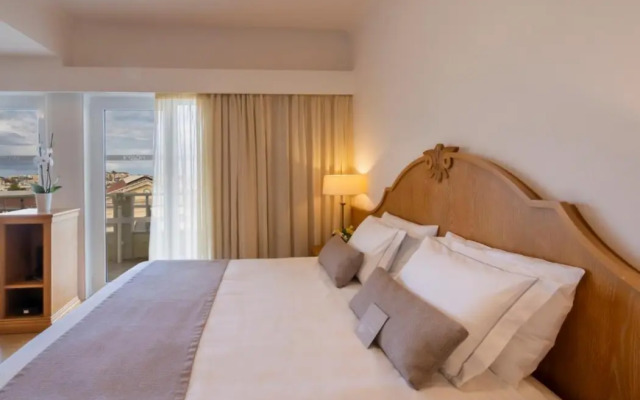 Kydon, The Heart City Hotel
