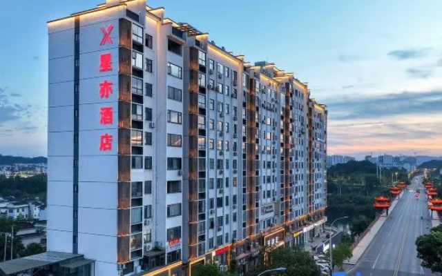 Star Hotel