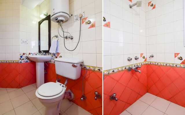 OYO 10692 Hotel Shubham