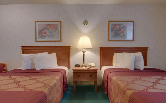 Rodeway Inn Near I-5